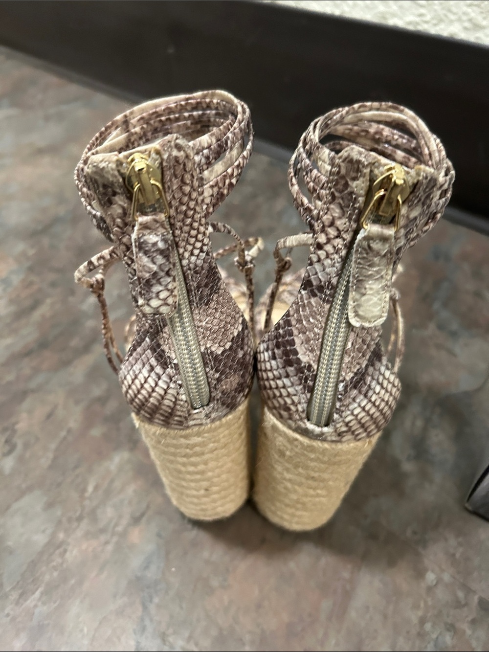 Jennifer Lopez Taupe Snake-Print Wedge Sandals with Jute Platform - Picture 10 of 16